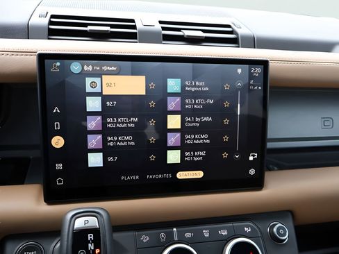 Used 2025 Land Rover Defender 110 X image 20