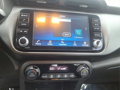 Used 2021 Nissan Kicks SV FWD image 19