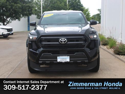 Used 2024 Toyota Tacoma SR w/ SR Upgrade Package AWD/4WD image 4