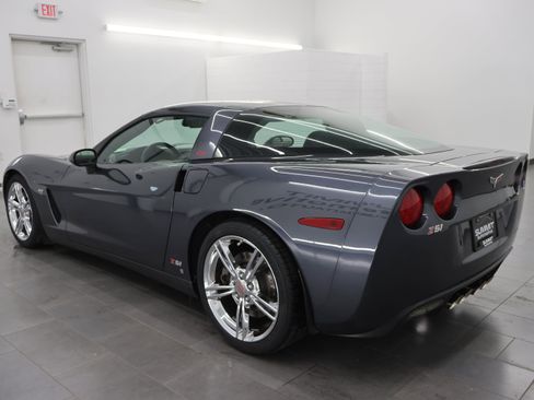 Used 2009 Chevrolet Corvette Coupe w/ Preferred Equipment Group RWD image 6