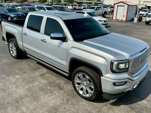 Used 2018 GMC Sierra 1500 Denali w/ Denali Ultimate Package AWD/4WD image 5