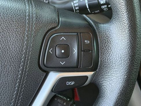 Used 2015 Toyota Sienna LE FWD image 15