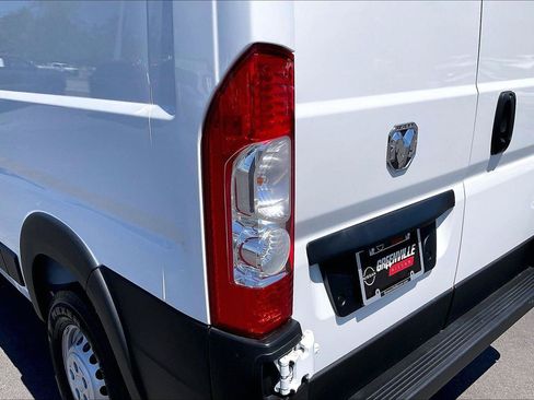 Used 2025 RAM ProMaster 2500 w/ Convenience Group FWD image 30