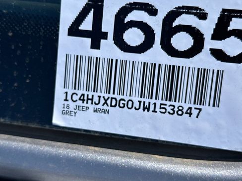 Used 2018 Jeep Wrangler Unlimited Sport AWD/4WD image 3