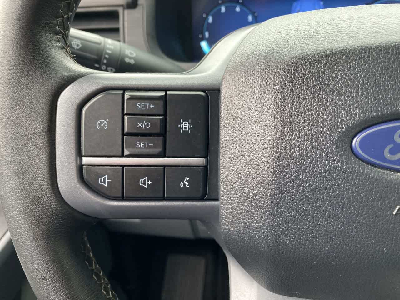 Used 2025 Ford F150 XLT w/ Equipment Group 301A Standard AWD/4WD image 20