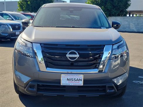 New 2025 Nissan Pathfinder S image 19