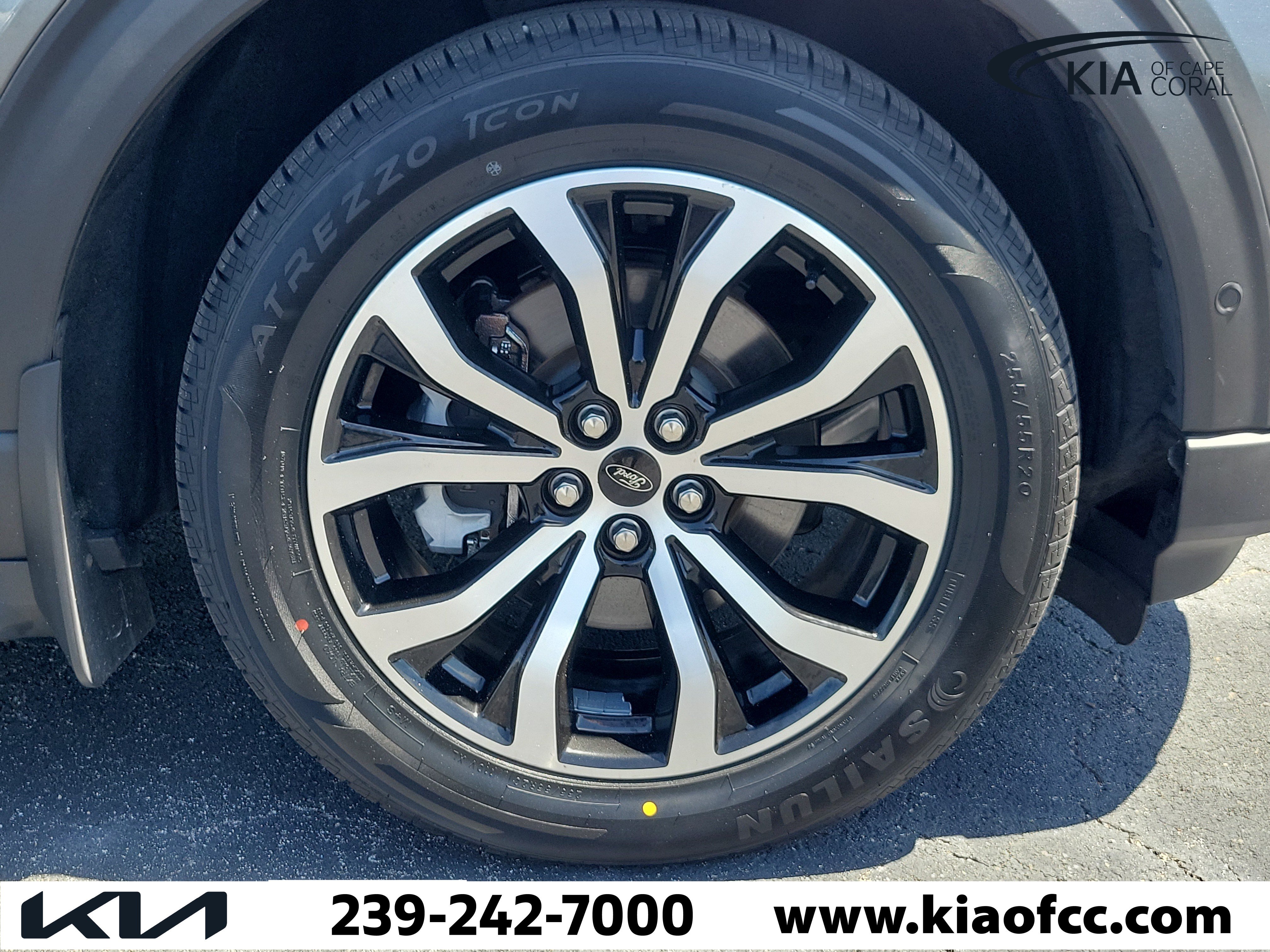 Used 2020 Ford Explorer ST AWD/4WD image 7