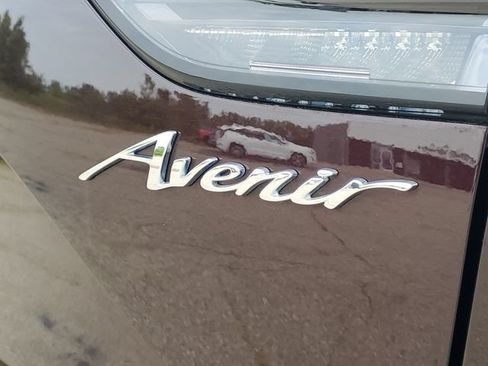 Used 2023 Buick Envision Avenir AWD/4WD image 7
