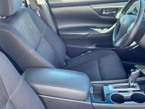 Used 2018 Nissan Altima 2.5 SV image 10