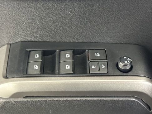 Certified 2023 Toyota Tacoma SR5 AWD/4WD image 29