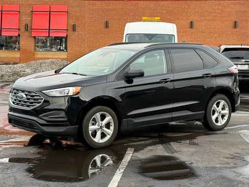 Certified 2022 Ford Edge SE image 7