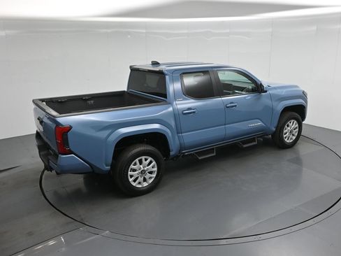 Used 2026 Toyota Tacoma SR5 AWD/4WD image 36