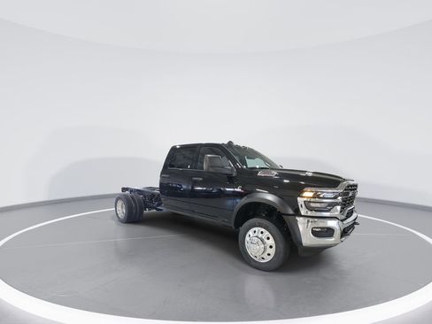 New 2026 RAM 4500 Tradesman w/ Chrome Appearance Group AWD/4WD image 2