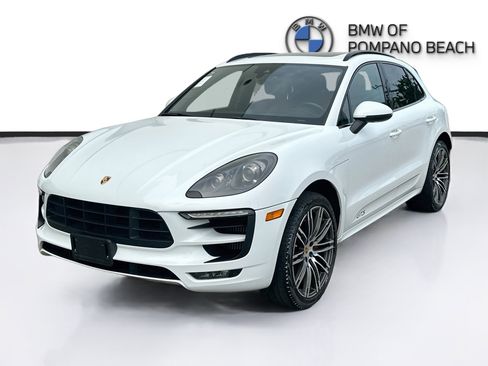 Used 2018 Porsche Macan GTS AWD/4WD image 3