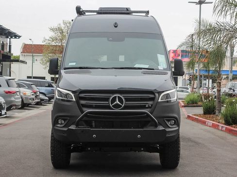Used 2023 Mercedes-Benz Sprinter 2500 image 2