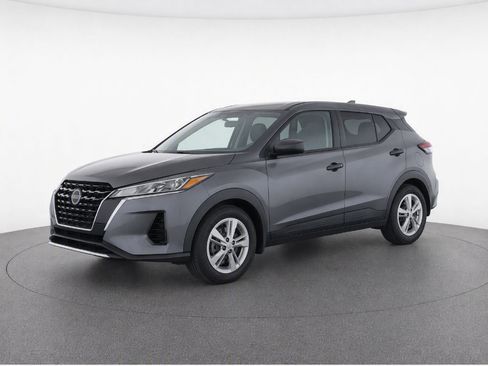 Used 2021 Nissan Kicks S FWD image 1