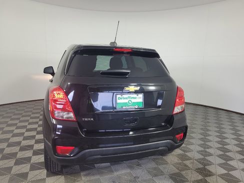Used 2020 Chevrolet Trax LS w/ Tint and Cruise Package FWD image 6