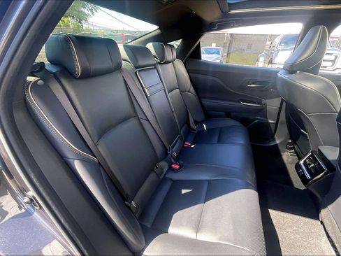 Used 2024 Toyota Crown Platinum AWD/4WD image 32