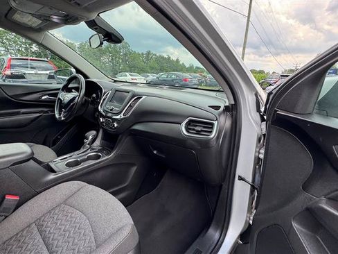 Used 2022 Chevrolet Equinox LT w/ Driver Convenience Package FWD image 35
