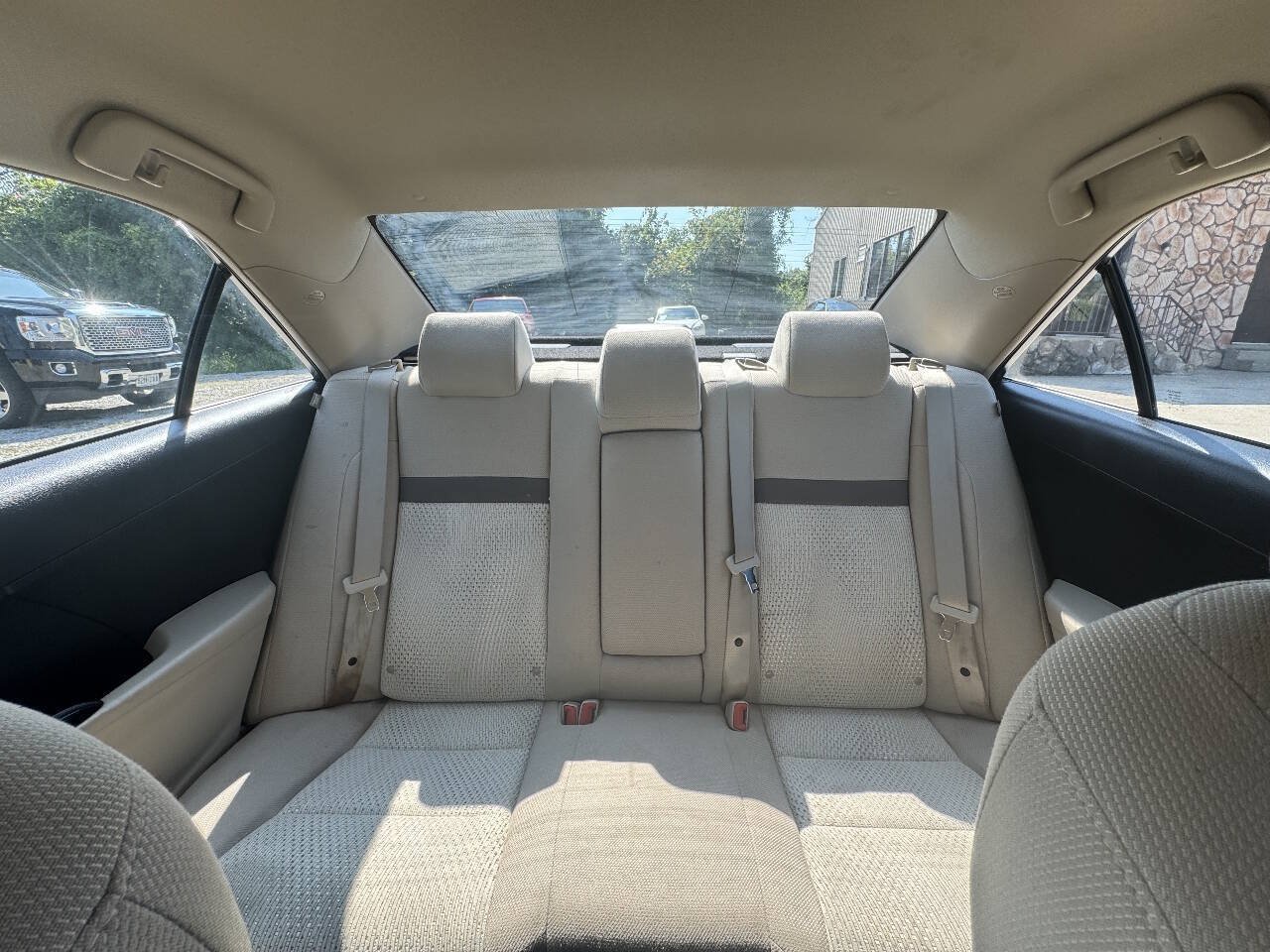 Used 2014 Toyota Camry LE FWD image 27