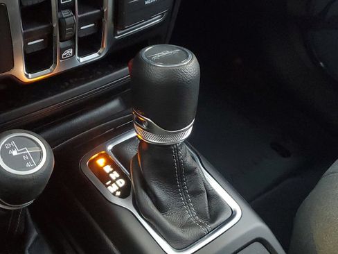 New 2025 Jeep Gladiator Sport AWD/4WD image 29