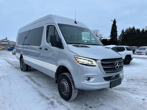 Used 2023 Mercedes-Benz Sprinter 3500 w/ Parking Package image 3