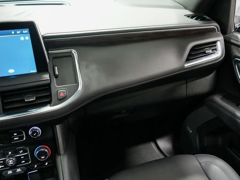 Used 2023 Chevrolet Suburban Z71 image 13