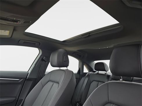 Used 2025 Audi A3 2.0T Premium w/ Convenience Package image 32