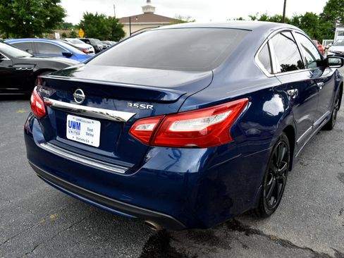 Used 2016 Nissan Altima 3.5 SR image 6