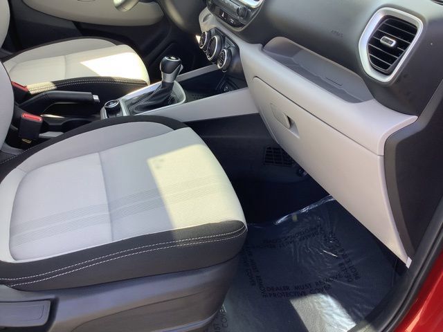 Used 2026 Hyundai Venue SEL FWD image 38