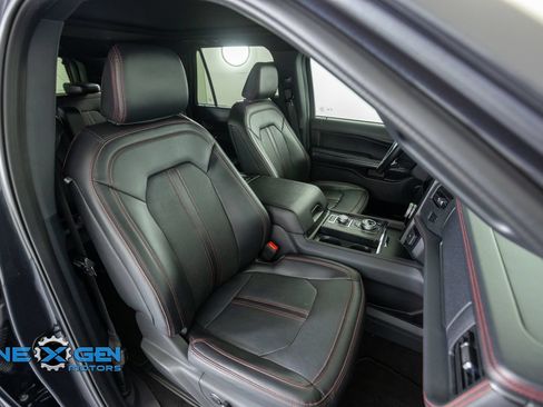 Used 2024 Ford Expedition Limited AWD/4WD image 45