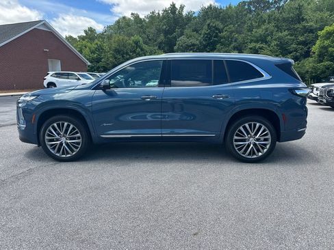 New 2026 Buick Enclave Avenir w/ Super Cruise Package FWD image 9