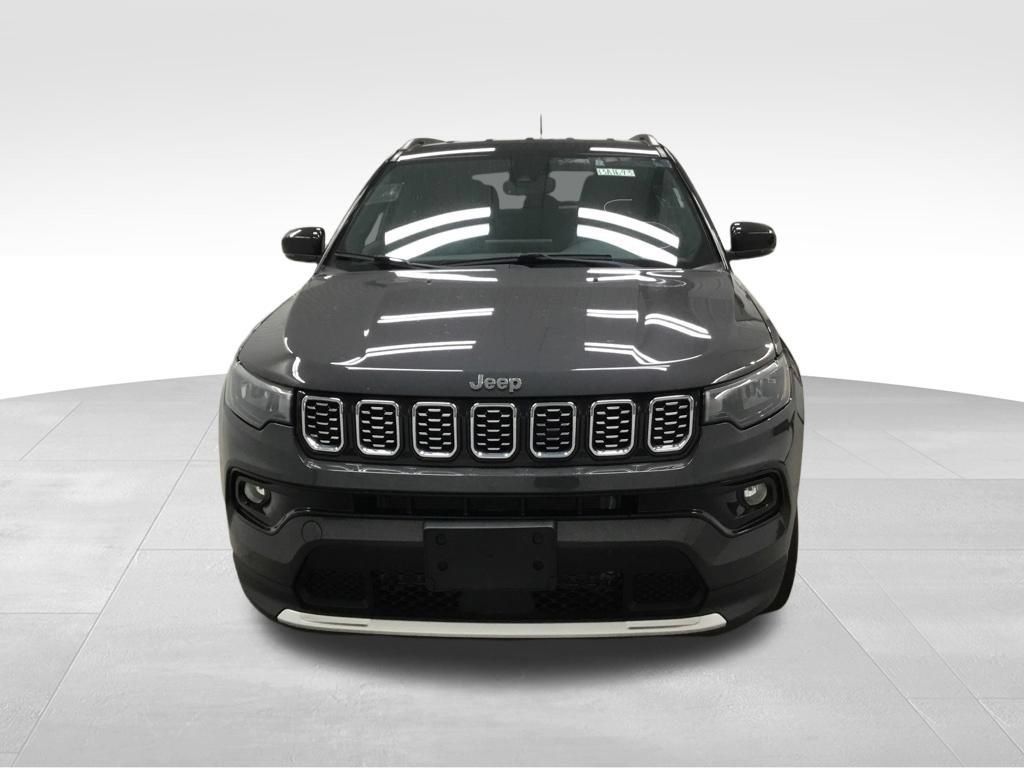 Used 2024 Jeep Compass Limited AWD/4WD image 3