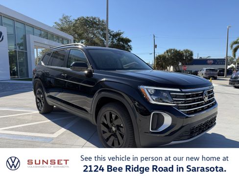 New 2026 Volkswagen Atlas SE image 1