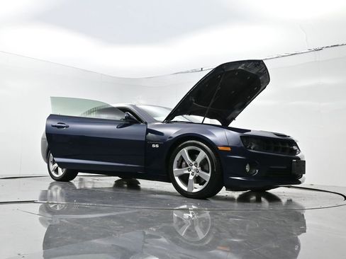 Used 2011 Chevrolet Camaro SS w/ RS Package image 24