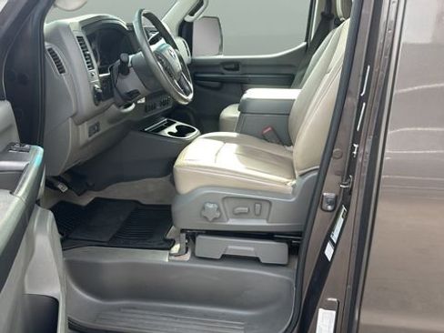 Used 2015 Nissan NV 3500 SL image 7