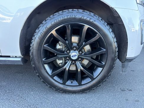 Used 2018 Ford Expedition Max Limited w/ Equipment Group 302A AWD/4WD image 6