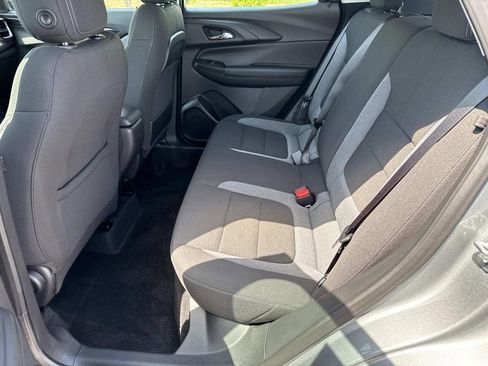Used 2025 Chevrolet TrailBlazer LS w/ LS Confidence Package FWD image 23