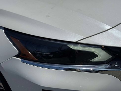Certified 2025 Nissan Altima 2.5 SL FWD image 9