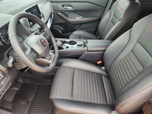 New 2026 Nissan Rogue SV AWD/4WD image 13