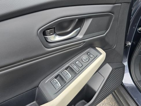 Used 2025 Honda Accord SE image 23