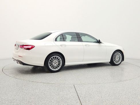 Used 2022 Mercedes-Benz E 350 Sedan image 5