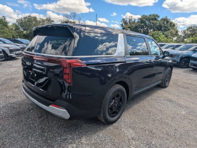 New 2027 Kia Carnival LX FWD image 6