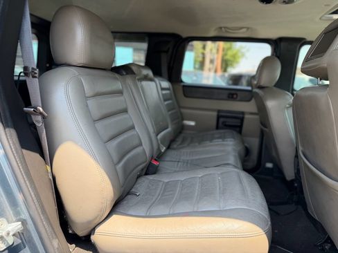 Used 2005 HUMMER H2 w/ Preferred Equipment Group AWD/4WD image 6