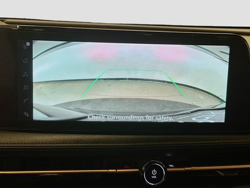 Used 2023 Nissan Ariya AWD image 23