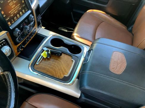 Used 2017 RAM 1500 Laramie Longhorn image 15