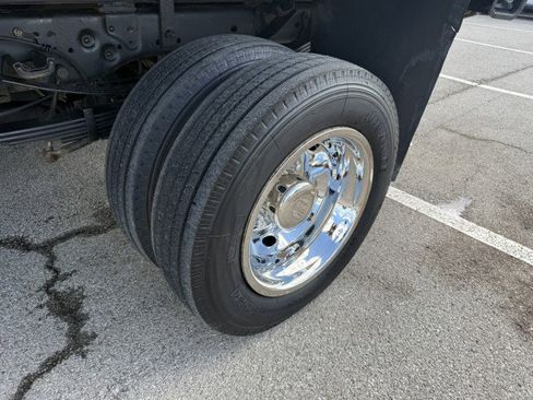 Used 2016 Ford F550 4x4 Regular Cab Super Duty image 12