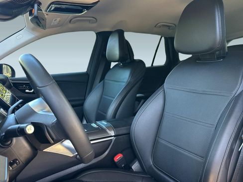 Certified 2025 Mercedes-Benz GLC 350e 4MATIC image 5