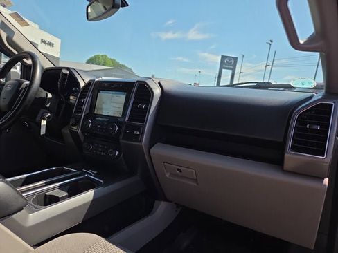 Used 2018 Ford F150 XLT w/ Equipment Group 302A Luxury AWD/4WD image 13