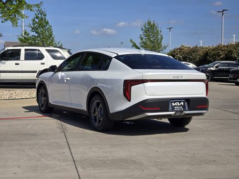 New 2026 Kia K4 FWD image 3
